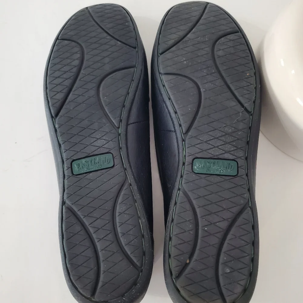 EASTLAND 9M Black Leather Annette Loafer Flat Slip On Comfort Sole Office Preppy - Picture 9 of 11